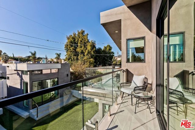 489 S Willaman Drive, Los Angeles, CA 90048