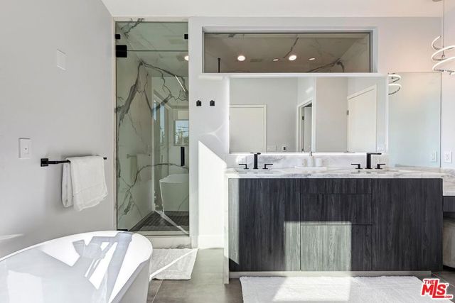 489 S Willaman Drive, Los Angeles, CA 90048