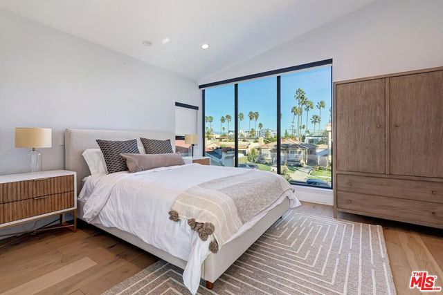 489 S Willaman Drive, Los Angeles, CA 90048