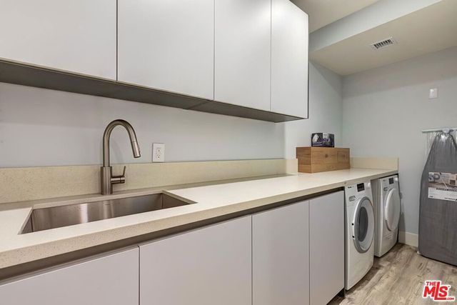 489 S Willaman Drive, Los Angeles, CA 90048