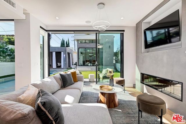 489 S Willaman Drive, Los Angeles, CA 90048