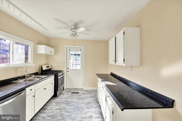 832 HOUSTON ST, Columbia, PA 17512