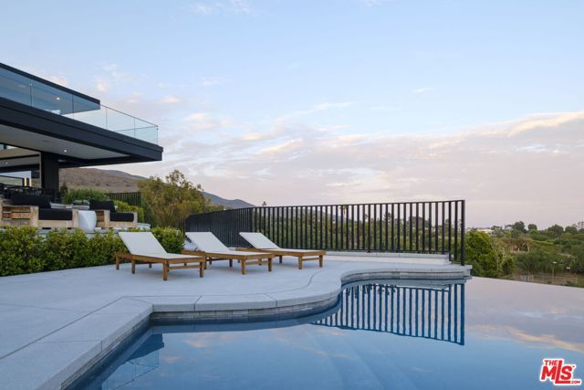 29800 Cuthbert Road, Malibu, CA 90265