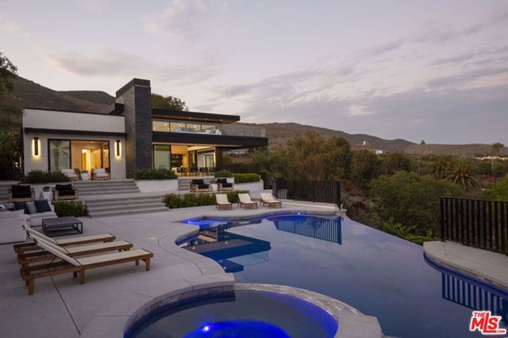 29800 Cuthbert Road, Malibu, CA 90265