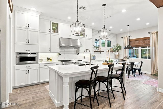 1900 E ASTER Place, Chandler, AZ 85286