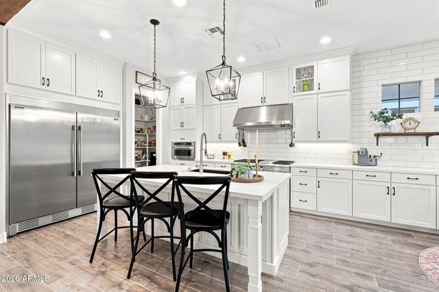 1900 E ASTER Place, Chandler, AZ 85286