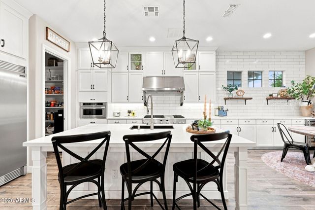 1900 E ASTER Place, Chandler, AZ 85286