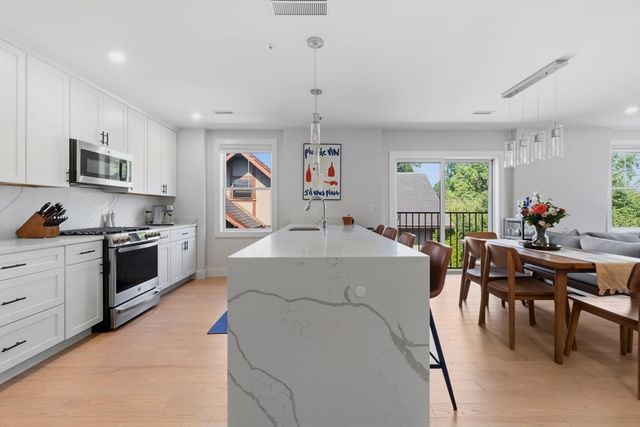 52 West Emerson St 6, Melrose, MA 02176