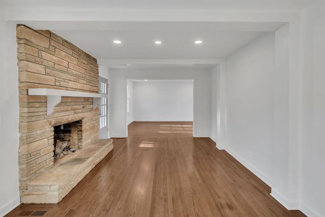 1032 Edwin Warner Dr, Nashville, TN 37205