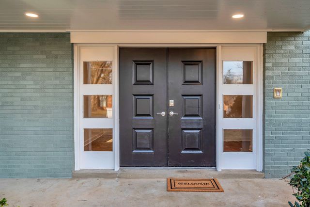 1032 Edwin Warner Dr, Nashville, TN 37205