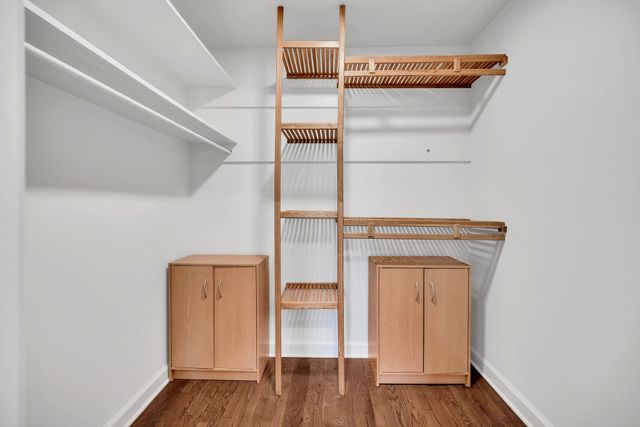 1032 Edwin Warner Dr, Nashville, TN 37205