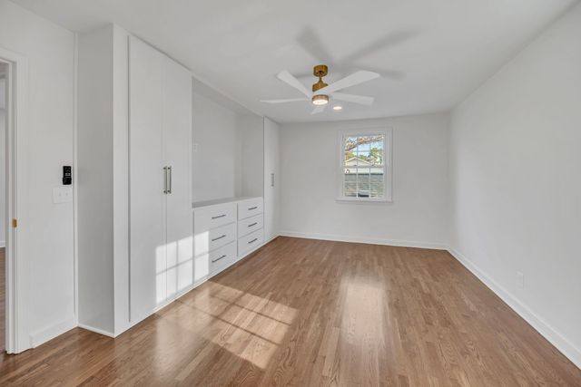 1032 Edwin Warner Dr, Nashville, TN 37205