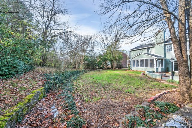 1032 Edwin Warner Dr, Nashville, TN 37205