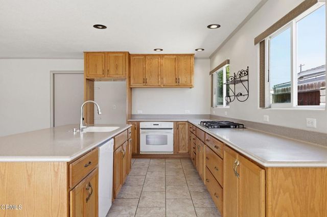 482 Mackay Avenue, Ventura, CA 93004