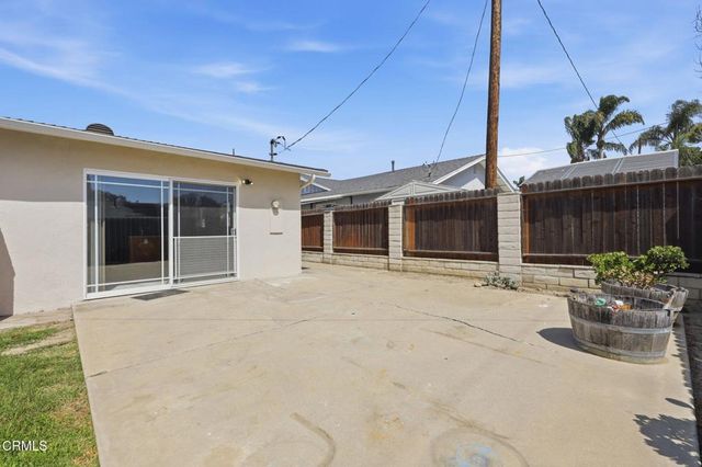 482 Mackay Avenue, Ventura, CA 93004