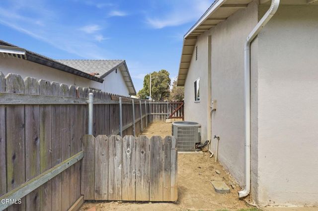 482 Mackay Avenue, Ventura, CA 93004