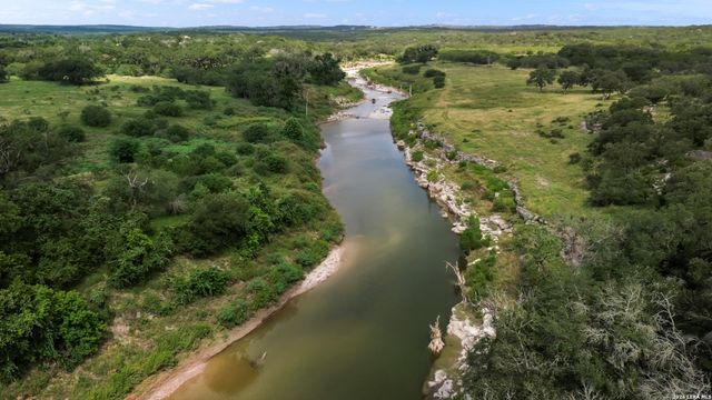 1869 PARADISE PKWY, Canyon Lake, TX 78133