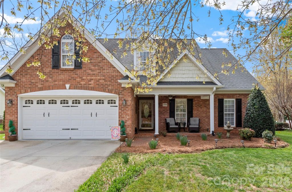 1498 Finwick Drive, Pfafftown, NC 27040