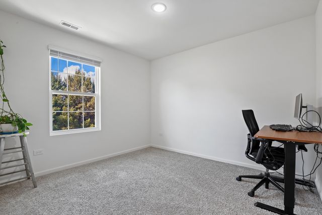 2051 Canyon Creek Court, Aurora, IL 60503