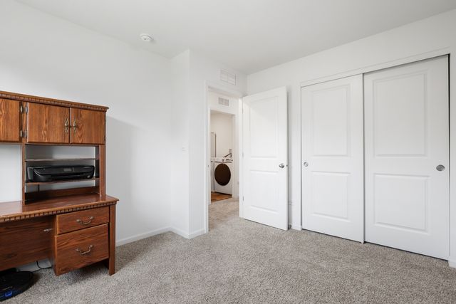 2051 Canyon Creek Court, Aurora, IL 60503