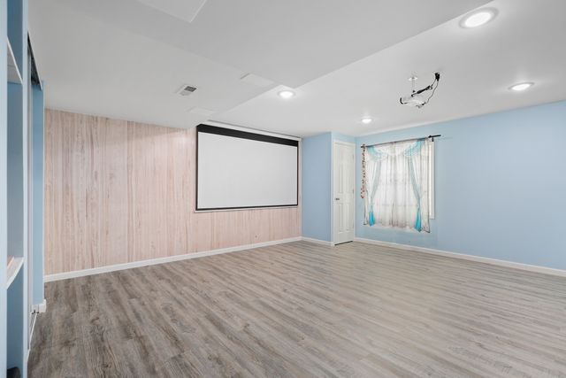 2051 Canyon Creek Court, Aurora, IL 60503