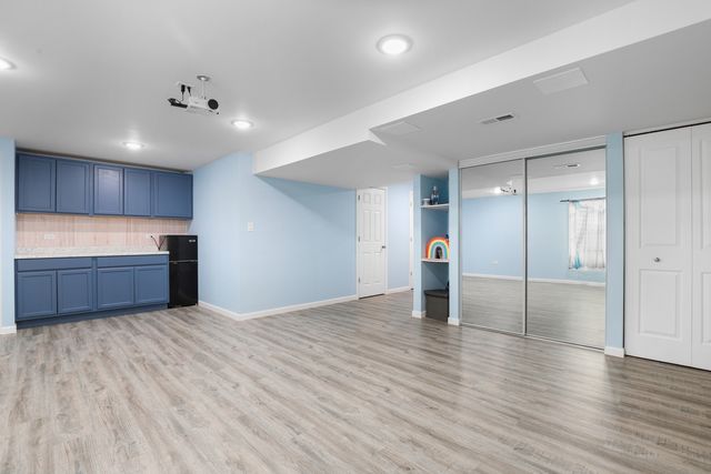 2051 Canyon Creek Court, Aurora, IL 60503