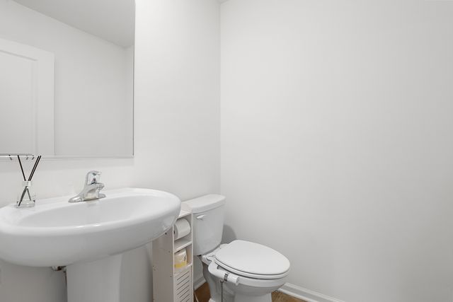 2051 Canyon Creek Court, Aurora, IL 60503