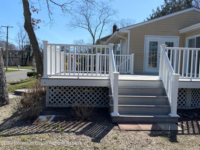 211 Henley Avenue, Pine Beach, NJ 08741
