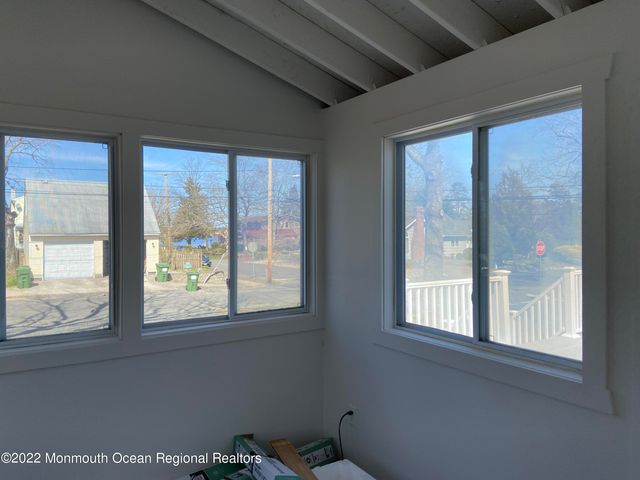211 Henley Avenue, Pine Beach, NJ 08741