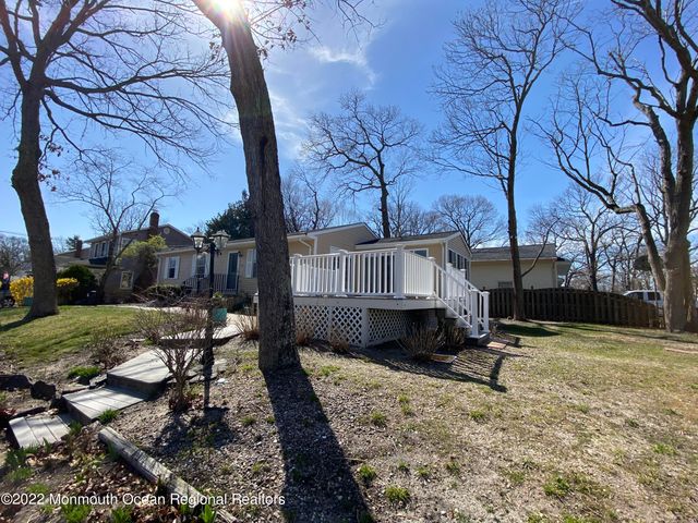 211 Henley Avenue, Pine Beach, NJ 08741
