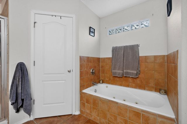 10535 Portofino Drive NW, Albuquerque, NM 87114