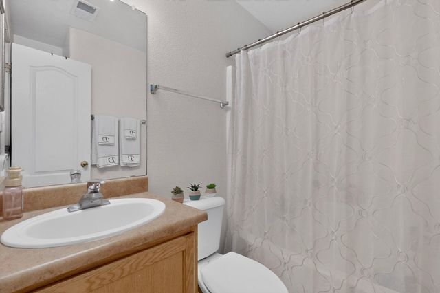 10535 Portofino Drive NW, Albuquerque, NM 87114