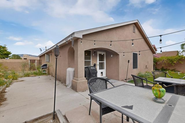 10535 Portofino Drive NW, Albuquerque, NM 87114