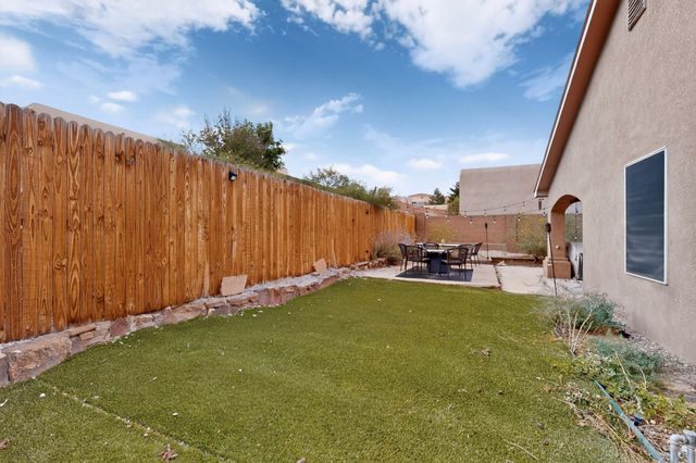 10535 Portofino Drive NW, Albuquerque, NM 87114