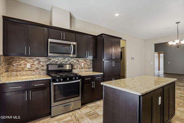 465 PRIME DESERT Drive, El Paso, TX 79932