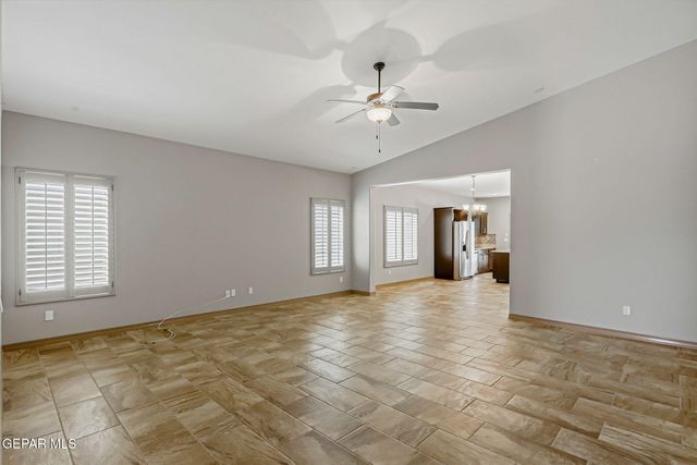 465 PRIME DESERT Drive, El Paso, TX 79932