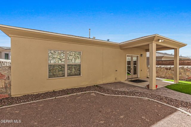 465 PRIME DESERT Drive, El Paso, TX 79932