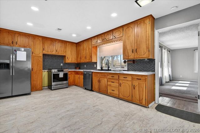 1507 Crescent Drive, Bartlesville, OK 74006