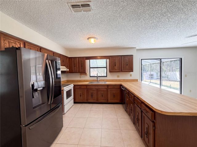 543 SILVER COURSE CIRCLE, Ocala, FL 34472