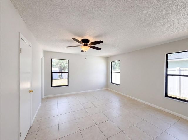 543 SILVER COURSE CIRCLE, Ocala, FL 34472