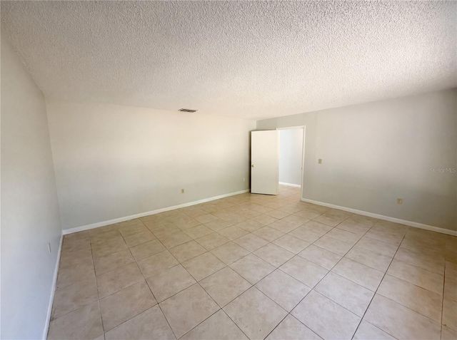 543 SILVER COURSE CIRCLE, Ocala, FL 34472