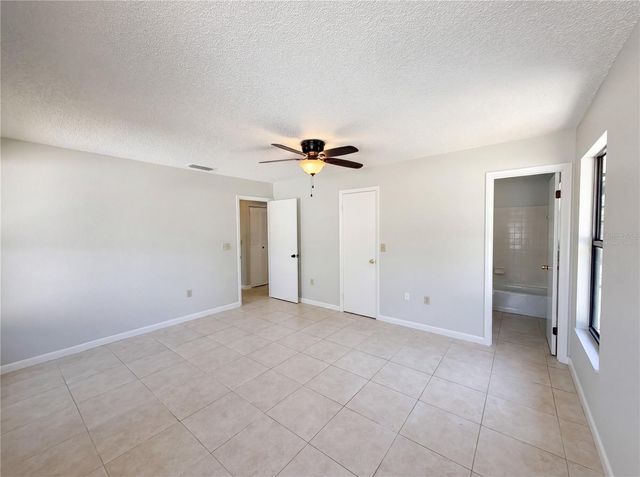 543 SILVER COURSE CIRCLE, Ocala, FL 34472