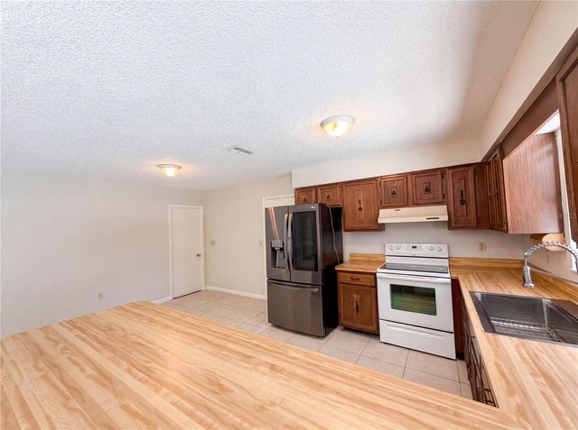 543 SILVER COURSE CIRCLE, Ocala, FL 34472