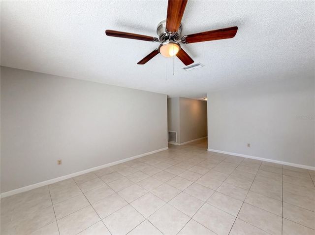 543 SILVER COURSE CIRCLE, Ocala, FL 34472