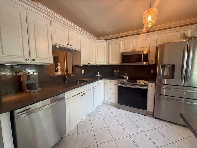 2403 Antigua Circle K1, Coconut Creek, FL 33066