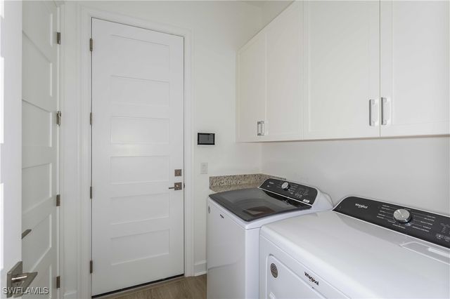 9032 Calypso CT, Naples, FL 34112