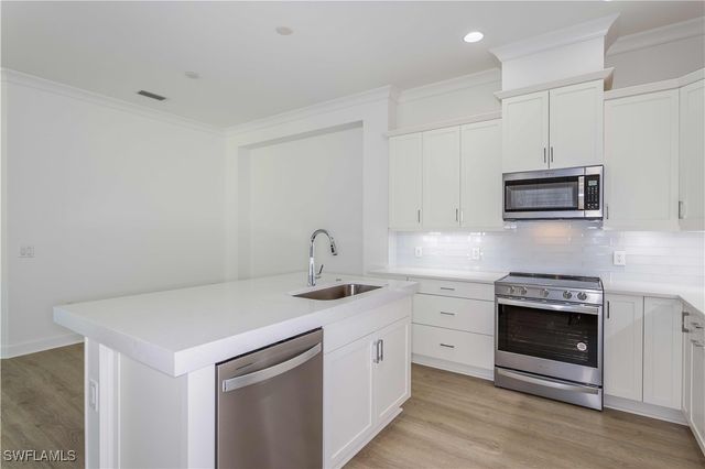 9032 Calypso CT, Naples, FL 34112