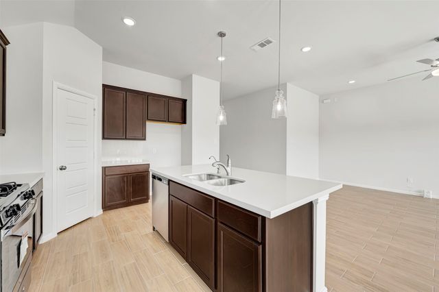 764 Grand Dale Drive, Lavon, TX 75166