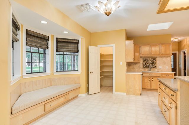 214 Dewberry Drive, Lake Jackson, TX 77566