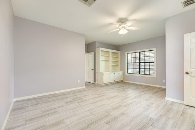 214 Dewberry Drive, Lake Jackson, TX 77566